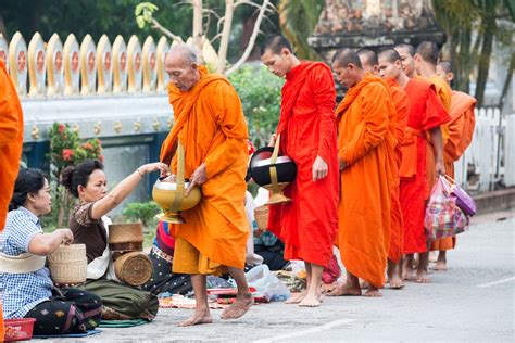 Buddhist Monks Global Comment