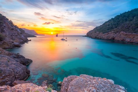 Top 10 Best Beaches In Ibiza Ibiza Beach Ibiza Villa Rental
