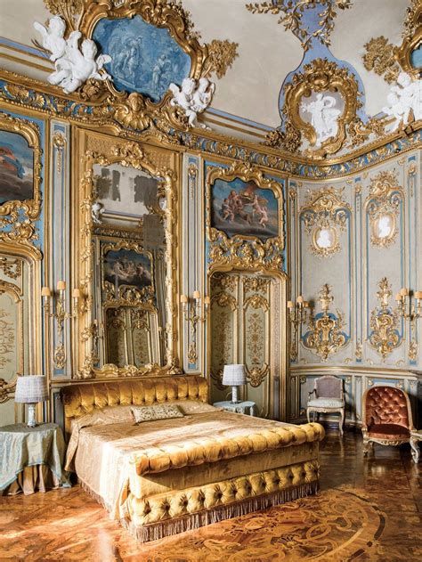 Inside Rome S Most Opulent Villa Royal Bedroom Luxurious Bedrooms Castles Interior