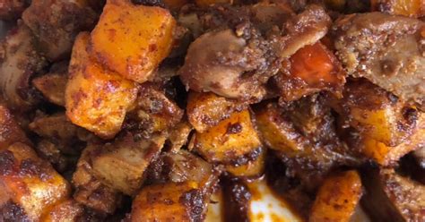 Karena sesungguhnya sambel goreng dengan aroma pete dan terasi itu adalah sebuah resep yang harus dijaga agar tidak punah. Resep Sambal Goreng Ati & Kentang oleh MutiaHarsteen - Cookpad