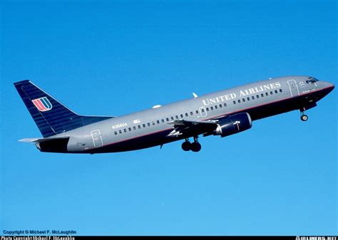 Boeing 737 322 United Airlines Aviation Photo 0128815