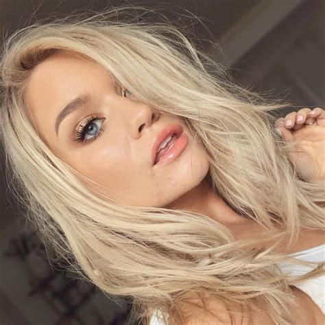 Samantha Ravndahl On Instagram “bedhead Waves Aka I Try Not To Brushwash My Hair For As Long
