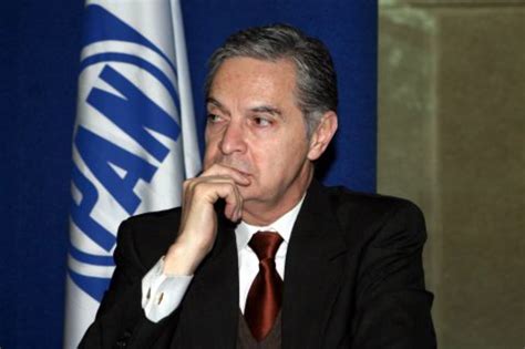 Maybe you would like to learn more about one of these? Luis Ernesto Derbez va por candidatura presidencial ...
