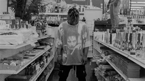 T Shirt Worn By Juice Wrld In His Lean Wit Me Music Video Spotern