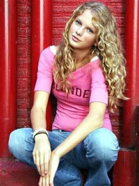 ♡♥taylor Swift 14 In 2004 Click On Pic To See A Full Screen Pic In A Better Looking Black