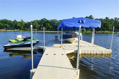 EZ Dock PWC Lift and Boat Dock. We sell, install and service EZ Dock. | Muelles, Internacional