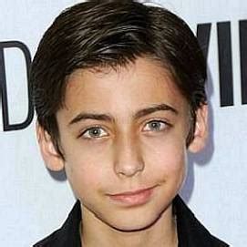 Aidan gallagher — cover of ed sheeran's 03:47. Who is Aidan Gallagher Dating Now - Girlfriends ...