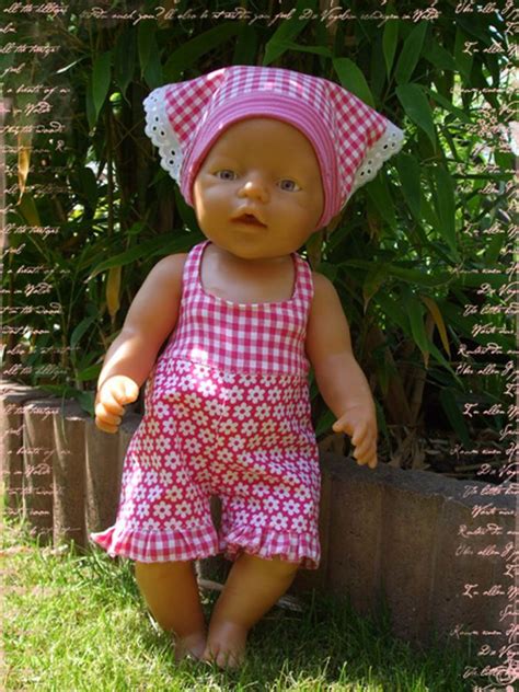 Hier findest du kostenlose schnittmuster nur für dich! Kostenloses Schnittmuster Emily (für Puppen) von Mamu ...