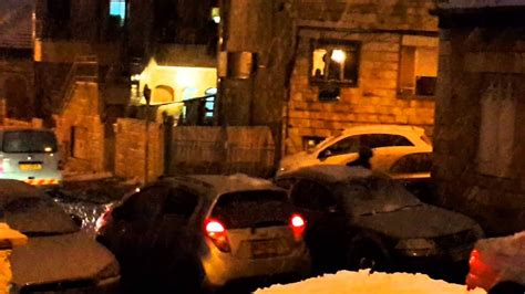 ביזפורטל 12/02/2021 07:36 1 דק' קריאה. ‫שלג בירושלים-מתקפת שלג 2013‬‎ - YouTube