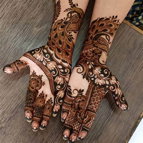 25peacock Mehndi Design