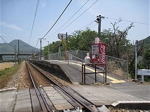 Copyright © west japan railway company all rights reserved. 常山駅（JR西日本・宇野線）駅舎・駅名標・ホーム・駅前写真 ...