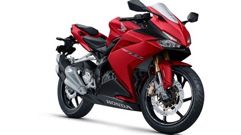 The honda cbr models are a collection of honda sport bikes that were first introduced in 1983. 2020 Honda CBR 250 RR Launch Date Details | price | New Features - YouTube
