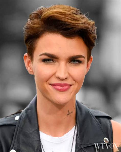 60 Awesome Androgynous Haircut Ideas For Everyone Beautycarewow