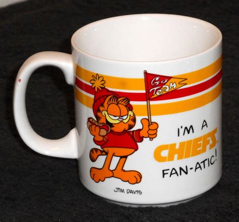 It holds 14 ounces of fluid and is microwave & dishwasher safe. Garfield the Cat Kansas City Chiefs Fan-Atic Ceramic ...