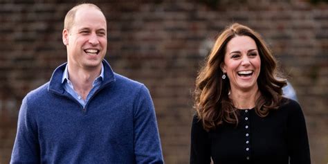 Body Language Expert Notes Slightly Odd Detail In Prince William And Kate Middleton S 2022