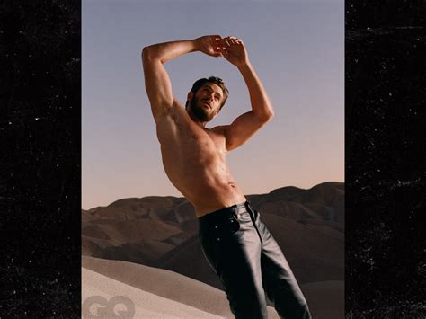 Andrew Garfield Shows Off Ripped Body In New Shirtless Gq Shoot