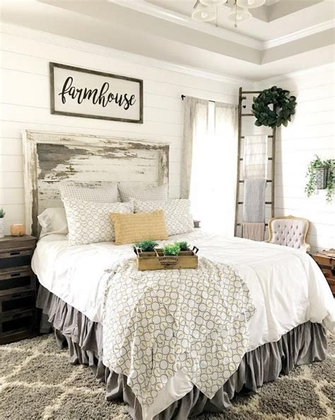 Simple Rustic Farmhouse Bedroom Decorating Ideas To Transform Your