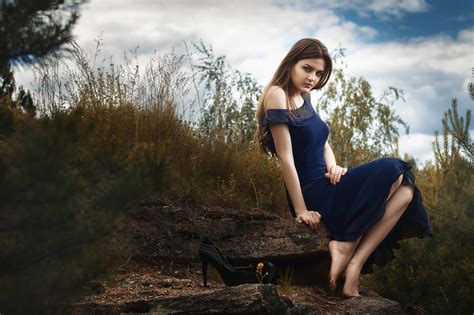 Girl In Blue Dress Nature 4k Wallpaper Hd Girls Wallpapers 4k Wallpapers Images Backgrounds