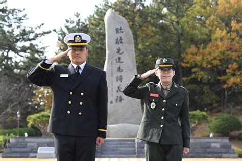 병역 명문가 4대 장교 3부자 해군 해병대 사관후보생 임관식 열려 서울신문