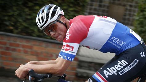 Non, ce n'est pas possible. Mathieu van der Poel over relletje met Van Aert: 'Dat boek ...