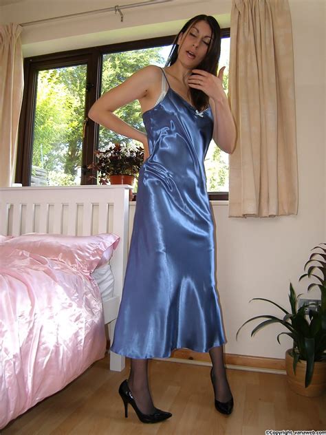 Pin De Rachel Satin Em Nightgown Vestidos