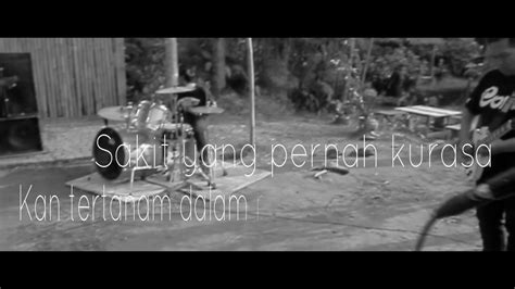 ♬lirik izinkan ku pergi ♬. OneZero - Ku Tak Ingin Pergi (Official Lyric Video) - YouTube