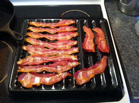 How To Cook Perfect Bacon In The Oven At 425f Every Time Fabi And Rosi