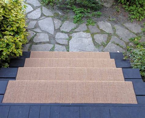 Allow the sealer to dry according to the manufacturer's recommendations before beginning the installation of. Stair Runner Toronto Hallway Carpet and Stair Runners Installation Company