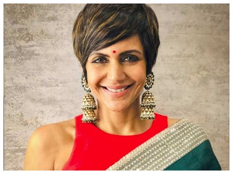 मन्दिरा बेदी, born 15 april 1972) is an indian actress, model and television presenter who gained celebrity status playing the title role in the 1994 television serial. Did you know that Mandira Bedi had put her motherhood on ...
