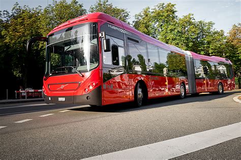 world s first full size autonomous electric bus volvo buses