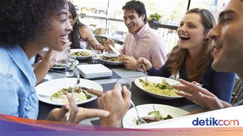 10 Kebiasaan Yang Dilakukan Orang Orang Sukses Saat Jam Makan Siang