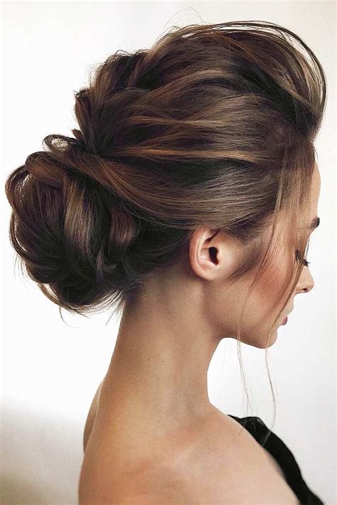 33 Chignon Hairstyles To Emphasize Your Femininity Business Hairstyles Glamorous Hair