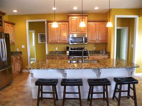Find out how to make the most of a small kitchen with these compact design ideas for the perfect small kitchen. The 25+ best Square kitchen layout ideas on Pinterest ...