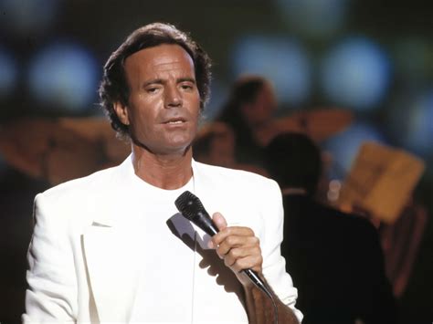When contacted, a representative had no information on a new album, or any of the singer's future plans. Julio Iglesias en Valencia 2020 Entradas, Fecha, Lugar