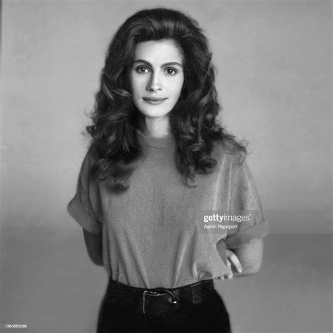 Superstar Julia Roberts Poses For A Portrait In 1989 In Los Angeles