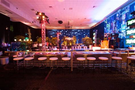 Try our empire state building wire models for place settings. Revelry Event Designers in 2021 | Event company, New york ...