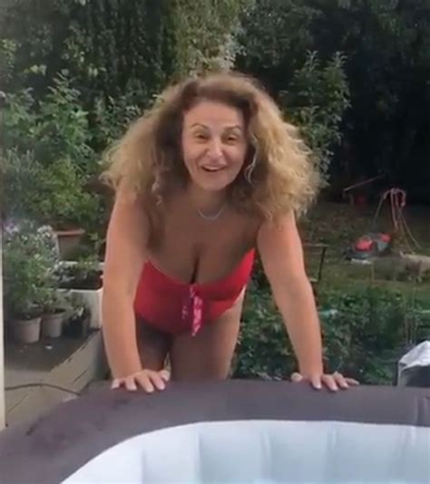 Loose Women S Nadia Sawalha Sizzles In Skimpy Swimsuit In Hilarious