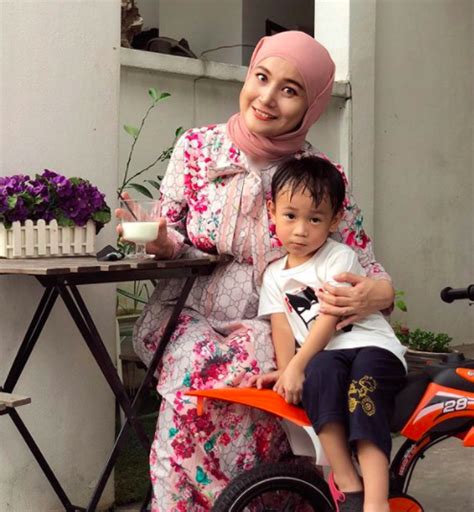 Ramai yang mengalami kesukaran untuk meneran atau lebih tepat lagi tidak pandai untuk meneran mengeluarkan. Lagi 3 Minggu Nak Bersalin, Yana Samsudin Alami HB Rendah ...