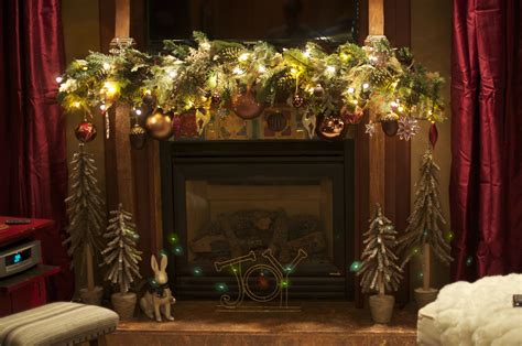 Beautiful Ideas For Christmas Fireplaces Decor  Elly's DIY Blog