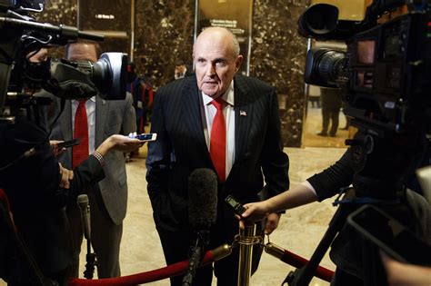 Rudy Giuliani Soll Mitarbeiterin Zum Oralsex Gezwungen Haben Im Telefonat Mit Trump Mopo