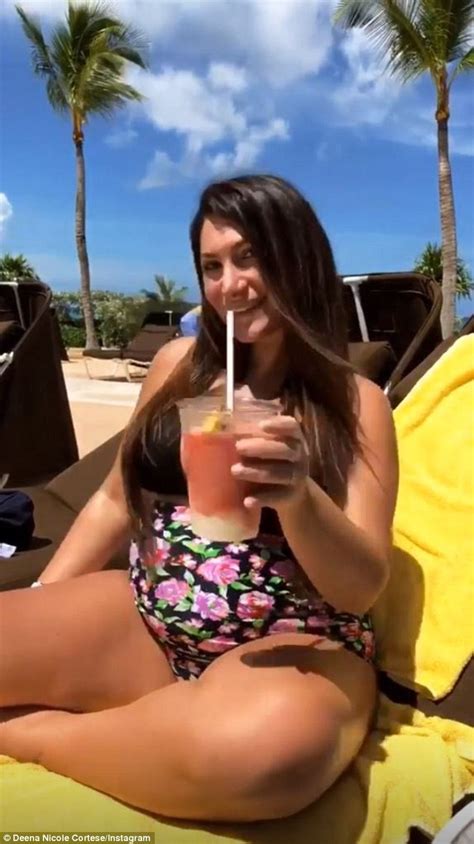 Jersey Shore S Deena Cortese Shows Off Her Bump In A Bikini On Babymoon