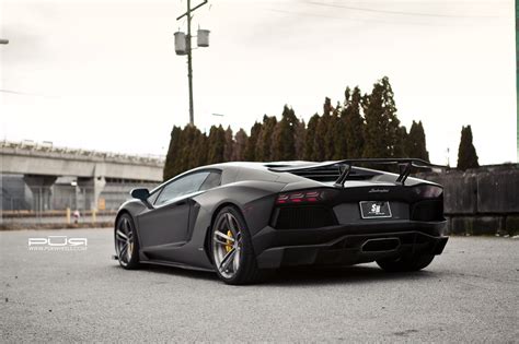 Stealthy Black Lamborghini Aventador Meets Pur Wheels