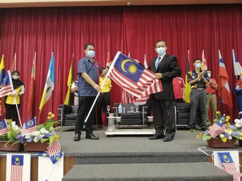Famous bank robber kwinto decided to quit his dangerous criminal job, but after his friend's death, he changed his mind and organized a burglary of famous and. Pelancaran Sambutan Hari Kebangsaan Peringkat KKTM Meriah ...