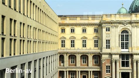 Jun 09, 2021 · das humboldt forum will mitte juli erste türen für besucherinnen und besucher öffnen. Humboldt Forum lädt ein - Berlin-av - Berichte, Fotos und ...