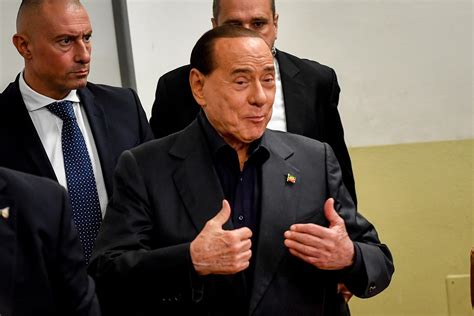 Silvio Berlusconi Paga 20 Millones A Su Exnovia