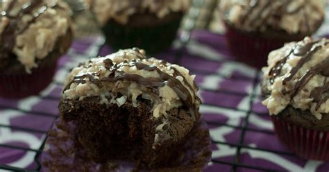 Eagle brand german chocolate icing recipe ingredients 3 tablespoon butter 1/3 cup chopped pecans 1/2 cup crisco® pure vegetable oil 1 (14 oz.) can bald eagle brand® sweetened condensed milk. 10 Best German Chocolate Cake Frosting without Evaporated ...