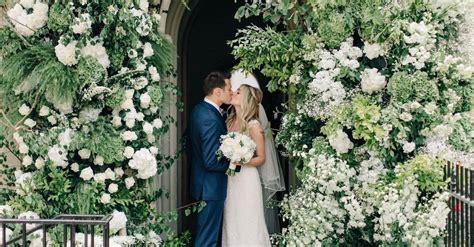 20 Stunning Wedding Flower Wall Ideas