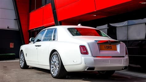 Rolls Royce Phantom Viii Hire White Platinum Executive Travel