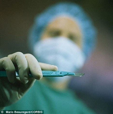 From An F Cup To A D Cup With No Scalpel Or Scars Meet The First Woman
