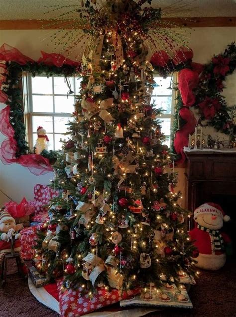 Pin By Jen Hartnett On Christmas Treesinside Christmas Time